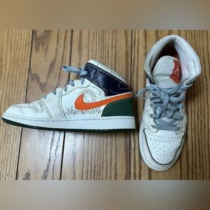 Nike Air Jordan 1 Mid SE GS “Stitch” Sail/Orange